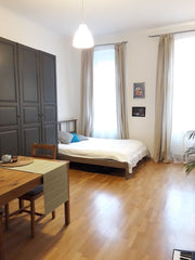 The Apartement places 20 min from the Airport, 10 min from Hauptbanhof and 10 mi  Apartment by Belvedere Entire rental unit vacation rental 22840596