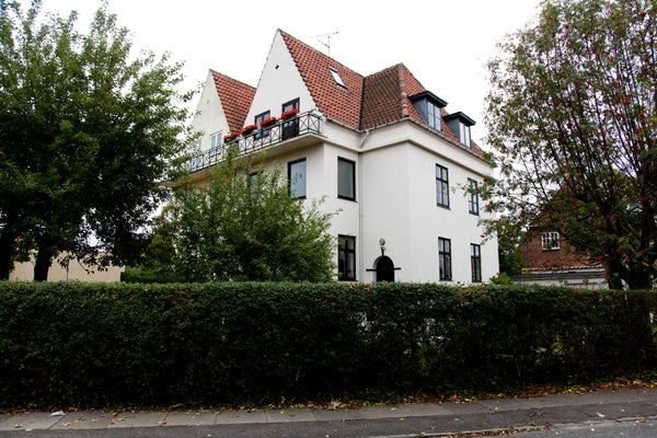 <b>The space</b><br />Family Accomodation for up to 5 persons 2 adult and 3 chil Copenhagen, Denmark Free parking,garden near City Entire condo vacation rental 697046