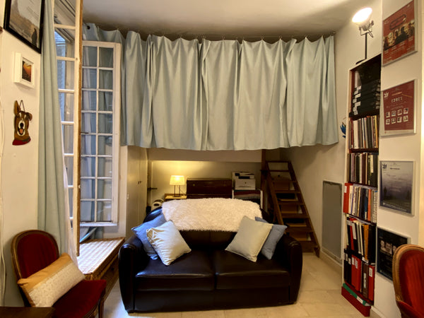 The studio is calm, and gives on the courtyard side of the building. It is nestl Paris, France Cozy Studio in Village d'Auteuil Entire rental unit vacation rental 21355745