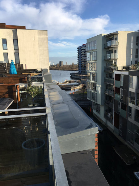 Modern and spacious 4 room apartment with private roof terrace, located in the p  Modern and spacious 4 room apartment with private Entire rental unit vacation rental 47120189