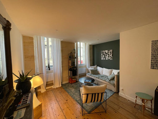 Charmant appartement (45m2) rénové récemment situé dans le quartier Saint Seurin Bordeaux, France Charmant Appartement - Bordeaux Saint seurin Entire rental unit vacation rental 636617440440169518