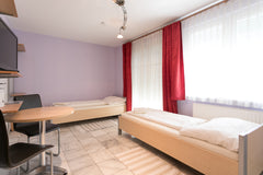 Quiet little apartment for two people with paid parking (reservation needed) and Vienna, Austria Studio L2 for 2 with optional parking and garden Entire rental unit vacation rental 22287787