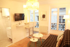 If you want to get everything out of your stay in Paris, you have to stay in thi Paris, France Bright & comfortable studio in the heart of Paris Entire rental unit vacation rental 20201084