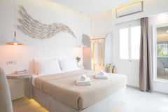 Ideal location just 50 meters from Kamari beach, near the finest hotels, bars an Greece LightBlueWindow/Superior Apartment 50m from Beach Entire rental unit vacation rental 24256332