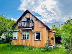My accommodations are in the vicinity of art and culture (Vienna), in the middle Vienna, Austria Idyllic Garden House in the West of Vienna Entire chalet vacation rental 14724478