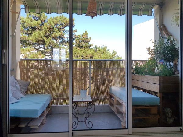 Notre appartement contemporain scandinave vous accueil avec vue imprenable sur l Lyon, France La ville qui se conjugue au calme Entire condo vacation rental 33298211