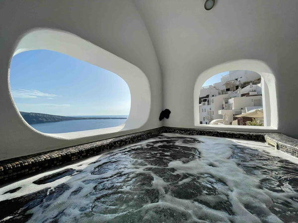 An amazing suite, that respects the traditional architecture of Santorini, with  Greece Angle Cave House | Sunset View | Hot Tub ** Cave vacation rental 25226196