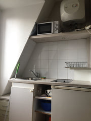 logement pour une personne, idéalement situé dans Paris.  7 eme étage sans ascen  Cosy rooms sur les toits de Paris Private room in guest suite vacation rental 19923888
