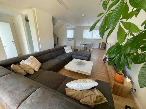 Profitez d'un logement élégant et central.<br /><br /><b>The space</b><br />Gran Uccle, Belgium Superbe appartement en Residence avec patio Entire condo vacation rental 596129833089879589