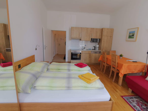 Completely renovated studio for 2+2 people, very well connected, right next to t Vienna, Austria New Studio Type A3 19 Entire condo vacation rental 2797880