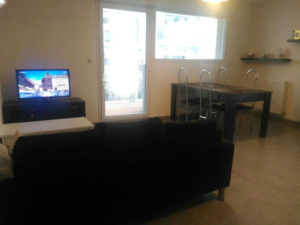 T3 récent Lyon 7ème de 60m2, 2eme étage avec ascenseur, calme et lumineux, garag  T3 avec garage Lyon 7 calme et lumineux Entire rental unit vacation rental 29249492
