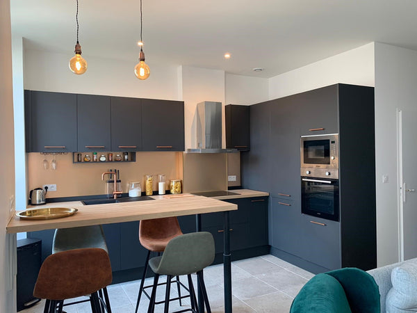 Je loue mon logement pour les visiteurs ou travailleurs ponctuels sur Lyon.<br / Lyon, France Appartement entier COSY en plein centre de Lyon! Entire rental unit vacation rental 50133193