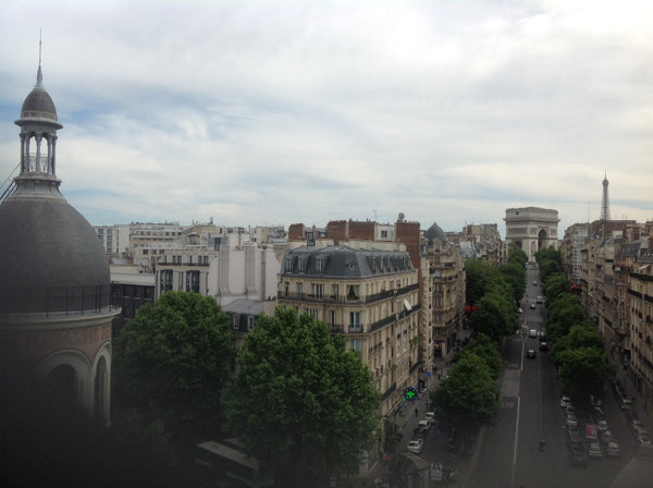 Near by Metro , Arc Thriomphe, Fnac , Supermarkets etc.<br /><br /><b>The space< Paris, France WONDERFUL view of Eiffel Tower and Trionphe Arc Entire rental unit vacation rental 18865964
