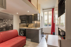 Our studio is rented for a minimum of 30 nights as part of professional mobility Mèze, France My studio in Paris ,  Belleville Entire rental unit vacation rental 9325975
