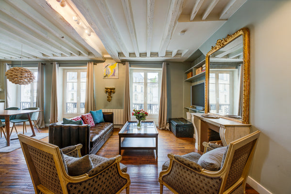 Family and friends  apartment with the Marais' boutiques and restaurants on your Paris, France Paris' Fashionable Marais historic with elevator Entire rental unit vacation rental 4807316