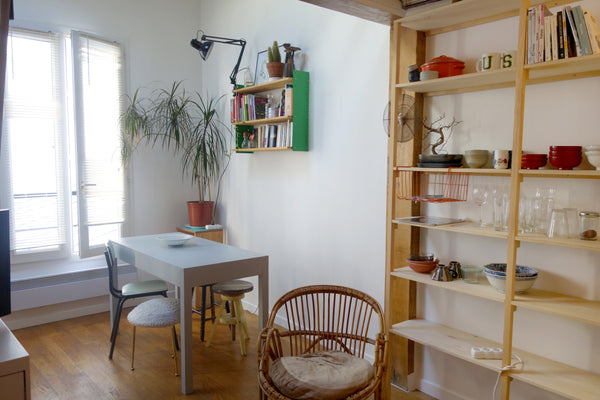 Grand studio lumineux, sur 2 niveaux. Situé dans une charmante impasse pavée, il Paris, France Joly Paris Entire rental unit vacation rental 28944378