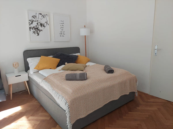 This bright apartment is a great option for a small family and can comfortably s Vienna, Austria *King Bed Home+Tv*Perfect for groups of 6 Entire rental unit vacation rental 680153402653407200