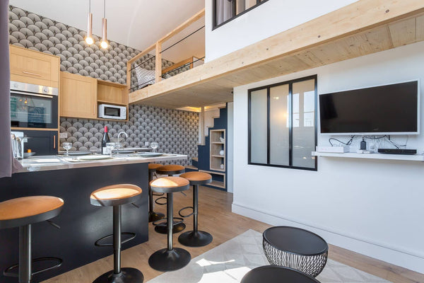 Bel appartement refait à neuf est situé en plein cœur du quartier vivant et chal Lyon, France Le Croix Roussien -2 chambres-Métro Croix Rousse Entire rental unit vacation rental 49957070