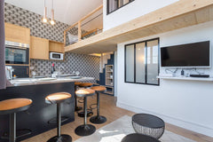 Bel appartement refait à neuf est situé en plein cœur du quartier vivant et chal Lyon, France Le Croix Roussien -2 chambres-Métro Croix Rousse Entire rental unit vacation rental 49957070