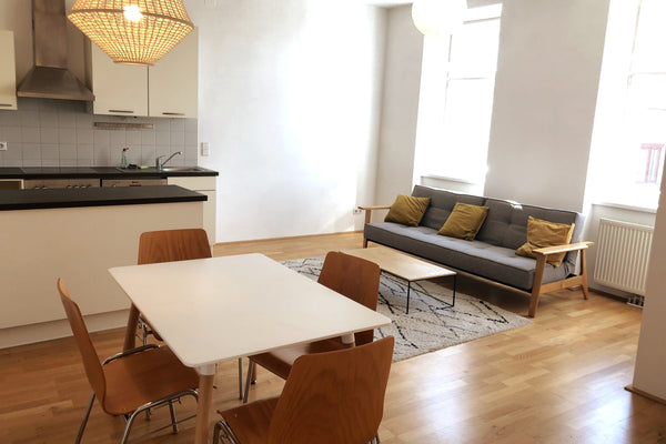 Welcome! Bright, upscale 85 m² apartment with 2 separate bedrooms within walking Klosterneuburg, Austria Large 3 room apartment with balcony!SchönbrunnNear Entire condo vacation rental 690434635208733358