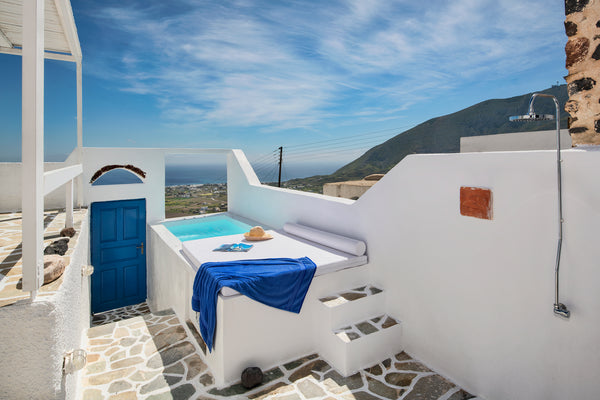 The villa is located in the traditional village 