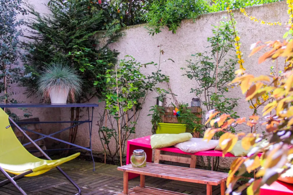 Rare and lovely Appartment with large Terrace (+20m2) with Plancha offers you a  Paris, France Lovely and Rare apartment with privative garden Entire rental unit vacation rental 19107048