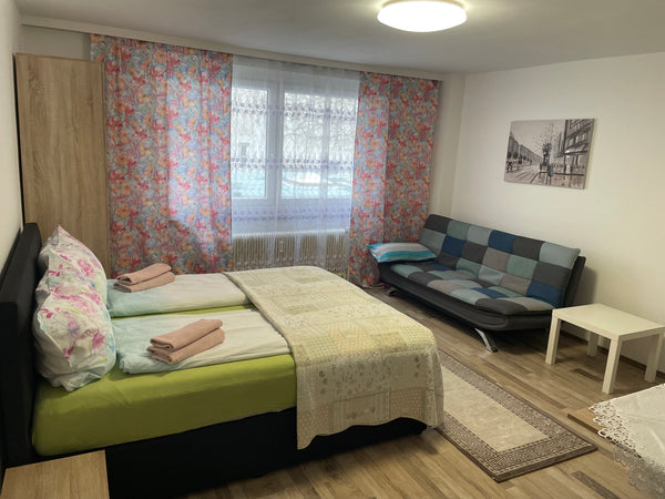 Sehr helle und komfortable Wohnung Nähe der Favoritenstraße. Das Stadtzentrum di Vienna, Austria Smart Apartment, near Metro, 10 min to Centre Entire condo vacation rental 617196550988413868