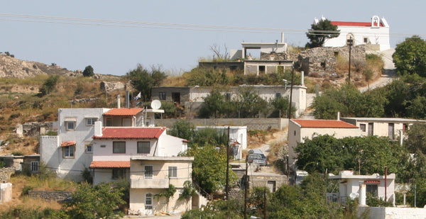 Παραδοσιακό σπίτι με τζακι σόμπα 2 μπαλκόνια και πολύ κοντα στην εκκλησία του χω Heraklion, Greece ΘΡΥΠΤΗ ΙΕΡΑΠΕΤΡΑΣ - ΧΑ Private room in home vacation rental 20750120