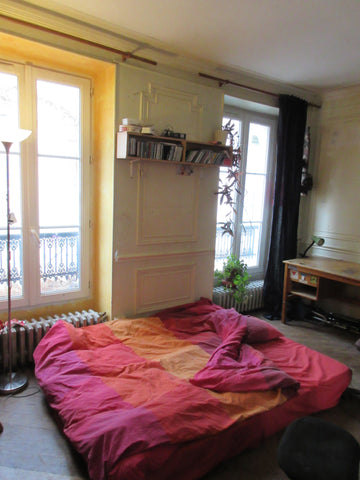 appartement 3 pièces, 2ème étage, aéré, assez lumineux et situé dans un quartier Paris, France belleville Entire rental unit vacation rental 7068992