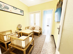 UooHome302 is a 60 sq.m flat with cozy two-bedroom. recently decorated with wood GR UooHome 302, Comfy mattress, Close  Subway, Aircon Entire rental unit vacation rental 38076458