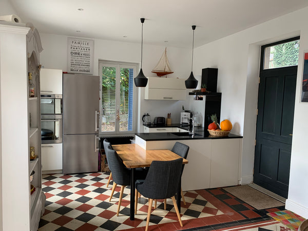 Chers voyageurs, nous louons notre maison de Saint-Rambert, dernier quartier vil Lyon, France Maison familiale calme vue sur Saône Entire home vacation rental 53235314
