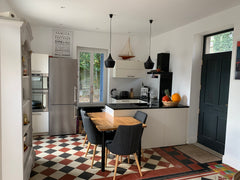 Chers voyageurs, nous louons notre maison de Saint-Rambert, dernier quartier vil Lyon, France Maison familiale calme vue sur Saône Entire home vacation rental 53235314