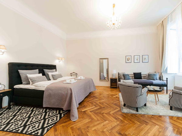 Symphonia is a spacious 3-bedroom, 2-bathroom, 2 separate WCs apartment<br />loc Vienna, Austria Symphonia large 3-bed with balcony near Judenplatz Entire rental unit vacation rental 19850279