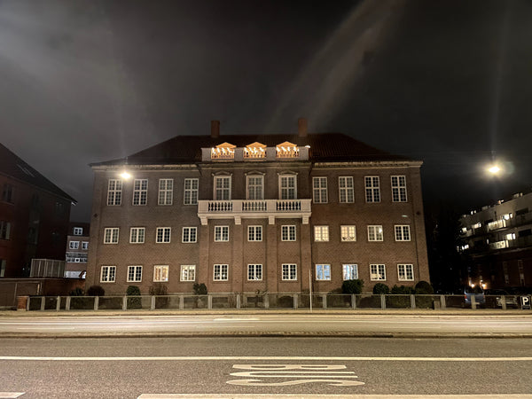 Nyd det simple liv i denne fredelige og centralt beliggende bolig. Værelset er 2  Centralt beliggende i unik atmosfære Private room in rental unit vacation rental 699138804670599148