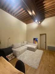 Profitez d'un logement élégant et central.<br />L’appartement est idéalement sit Lyon, France Lyon : Appartement au coeur du Vieux-Lyon Entire rental unit vacation rental 714235354692246467