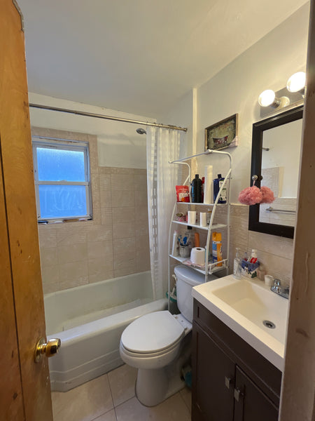 Make some memories at this unique and family-friendly place.  Home in Valley Stream · ★New · 1 bedroom · 1.5 baths Private room in home vacation rental 1063493783483626662