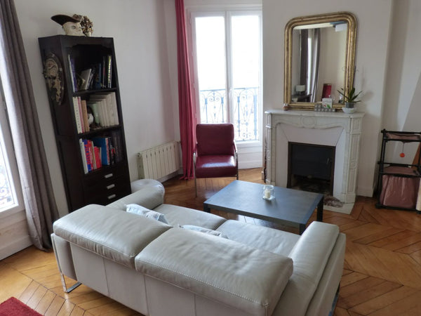 Perfect location to visit Paris, with a metro station in front of the apartment, Paris, France Sunny duplex for 8-9 in centre Entire rental unit vacation rental 5889135