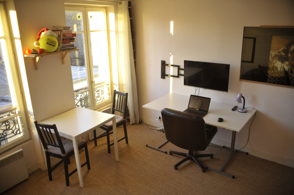 Ideal for couples !!! <br /><br />Sunny bedroom in the morning, giving on a very Paris, France Sun and charm in the heart of Montmartre - 34 m2 Entire rental unit vacation rental 5311773