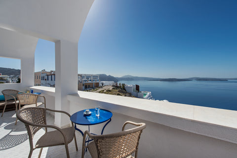 Blue Scenery is a proud representative of its name. Once you open the house curt Oia, Greece BLUE SCENERY Entire home vacation rental 12512017