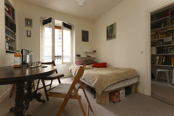 idéal pour la découverte de Paris, studio au charme parisien pour - de préférenc Paris, France studio charmant dans Quartier Latin Entire condo vacation rental 3868903
