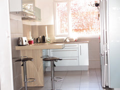 Je vous propose de venir vous installer dans une des confortables chambres de mo Lyon, France Chambre 9m2 dans colocation. Lyon 5e arrondt Private room in rental unit vacation rental 31325167