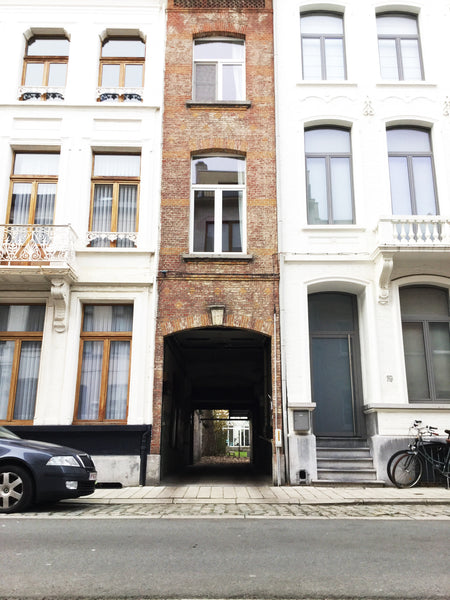 The Gatehouse is part of an exceptional property in the centre of Antwerp. At th  exceptional gatehouse with parkplace in city Entire townhouse vacation rental 40101542