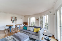 Au cœur historique et culturel de Paris, depuis le cinquième étage, au-dessus de Paris, France Superbe appartement au cœur de Paris Entire rental unit vacation rental 15755044