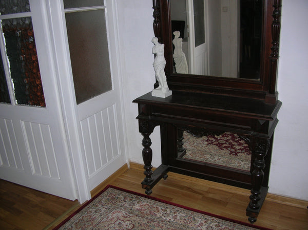 Tiefparterrewohnung direkt neben Schloß Belvedere gelegen, mit Küche und Bad , e Vienna, Austria Altbauwohnung neben Belvedere Entire rental unit vacation rental 29622166