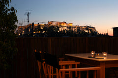 Newly refurbished top floor cosy studio with breathtaking Acropolis view, situat Athens, Attica, Greece Central flat, unique Acropolis view Entire rental unit vacation rental 6406712
