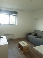 En vacances ou en voyage d'affaire, l'emplacement de l appart hôtel , est situé  Bordeaux, France Appartement zen et cosy à Merignac Entire condo vacation rental 31824871
