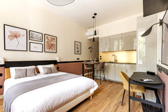 Bienvenue à Elégance ! Ce Studio de 26m2, entièrement rénové, est situé au 1er é Lyon, France Elégance -Charme & Raffinement à Lyon Part-Dieu Entire rental unit vacation rental 51610925