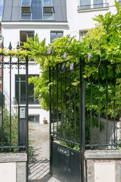 1 Double bedroom available within our modern, spacious family home in the centre Paris, France House with garden in Paris 14ème Private room in villa vacation rental 7144989