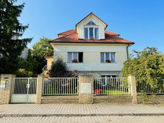 Byt 3+kk je deset minut autobusem 340, 350 od Prahy 6 a od Pražského hradu na do Roztoky, Czechia Roztoky dům s výhledem Entire rental unit vacation rental 25464638