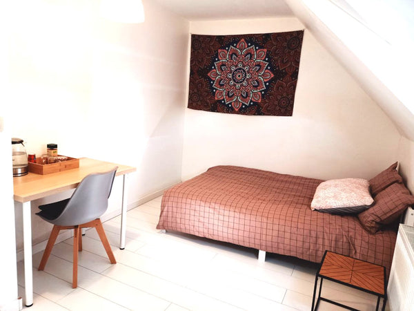 Our room is located in a peaceful residential area of Ghent. <br />The city cent  Sunny Top Floor Room in a Quiet Free Parking Zone Private room in home vacation rental 622327346274721455